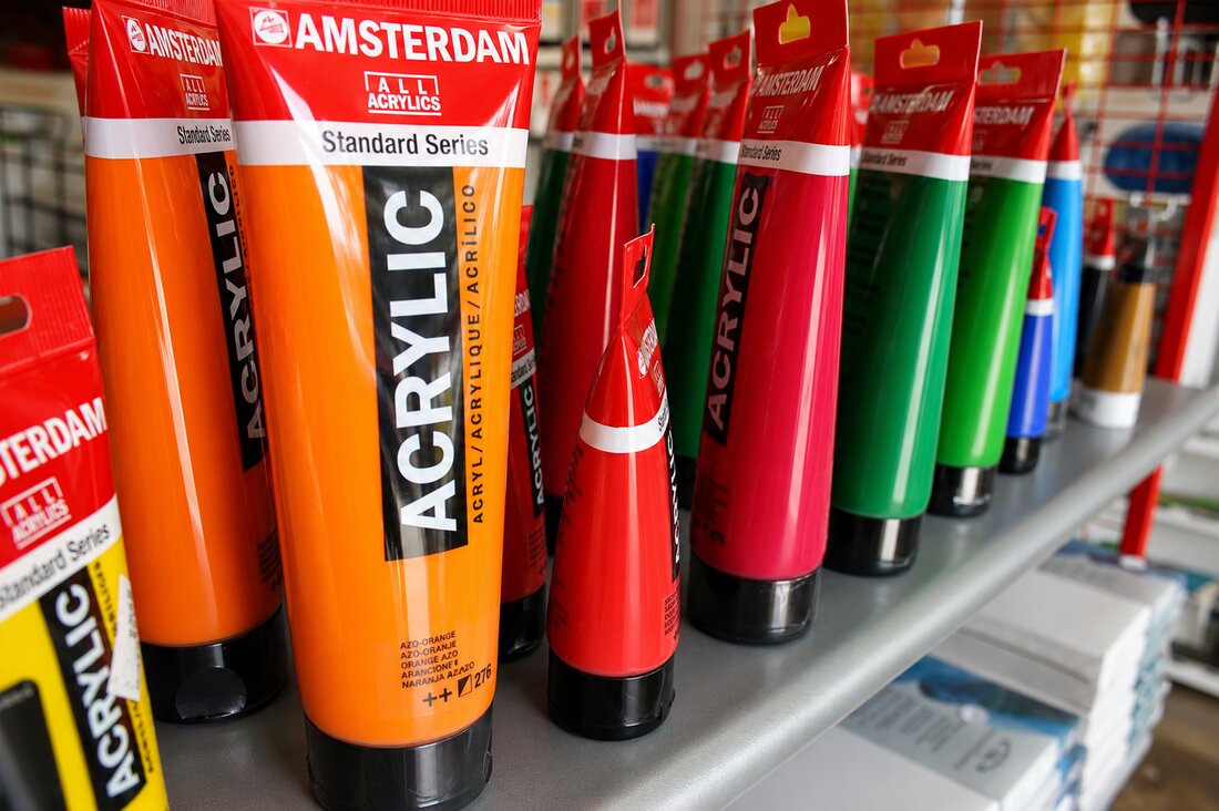 Rows of Amsterdam acrylic paint tubes on the shelf at VISUAL
